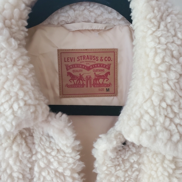 Levi's All Over Sherpa Trucker Jacket (Cream, M) - Picture 3 of 6